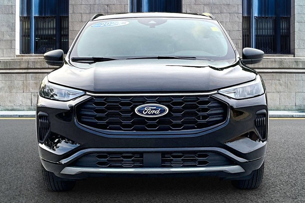 Certified 2024 Ford Escape ST-Line w/ Tech Pack #1 AWD/4WD image 3