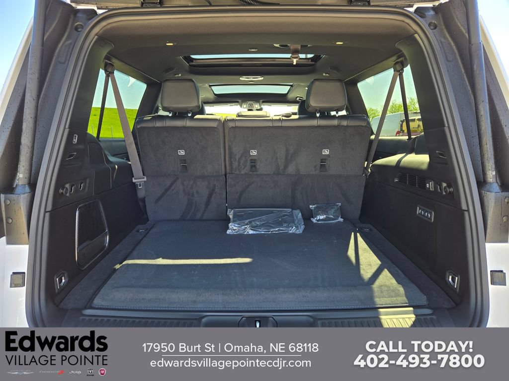 New 2026 Jeep Grand Wagoneer L Limited AWD/4WD image 32