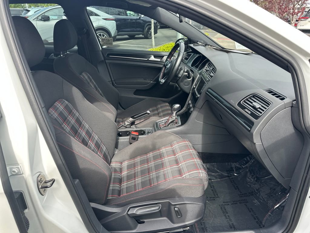 Used 2017 Volkswagen GTI Sport FWD image 17
