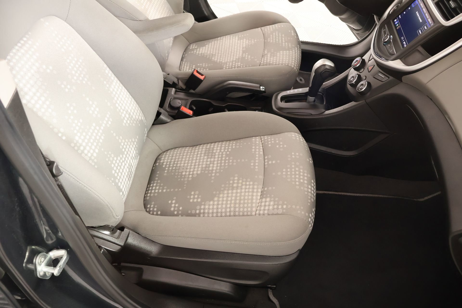 Used 2020 Chevrolet Sonic LT FWD image 12