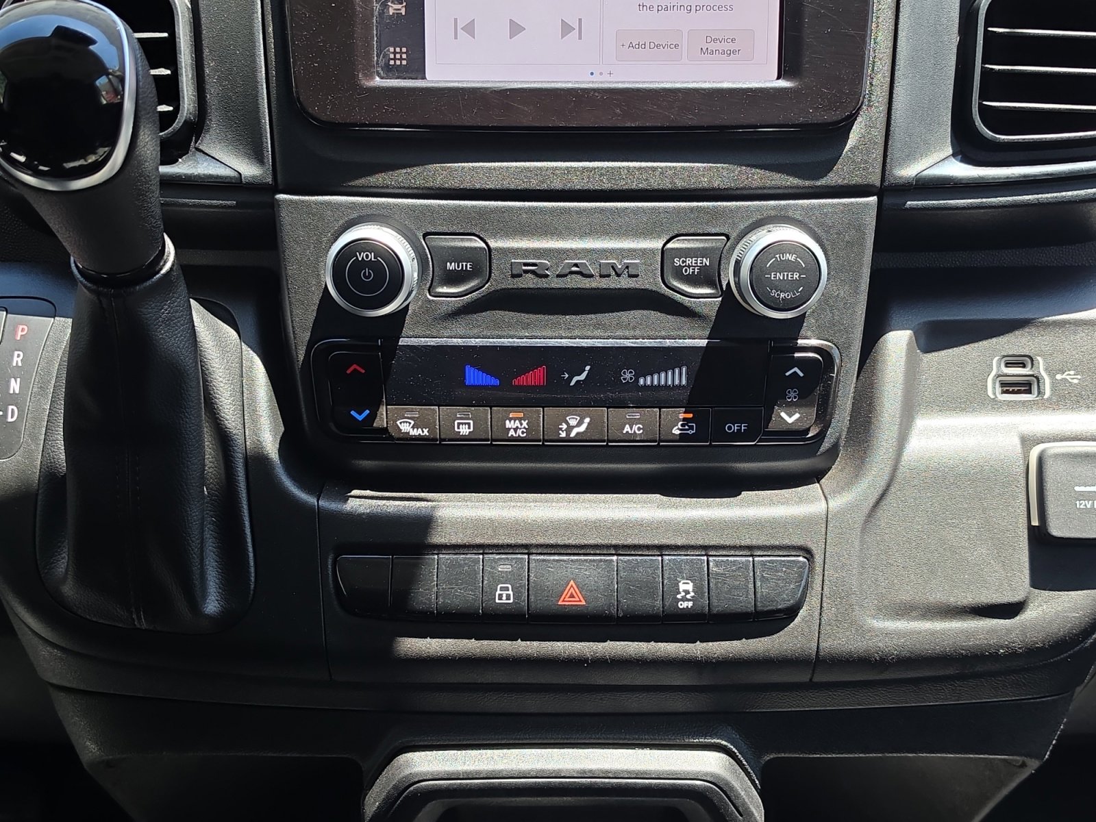 Used 2025 RAM ProMaster 2500 w/ Convenience Group FWD image 25