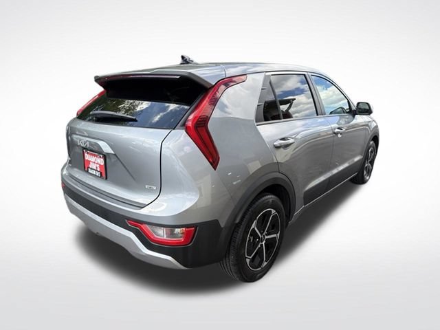 Used 2023 Kia Niro LX FWD image 5