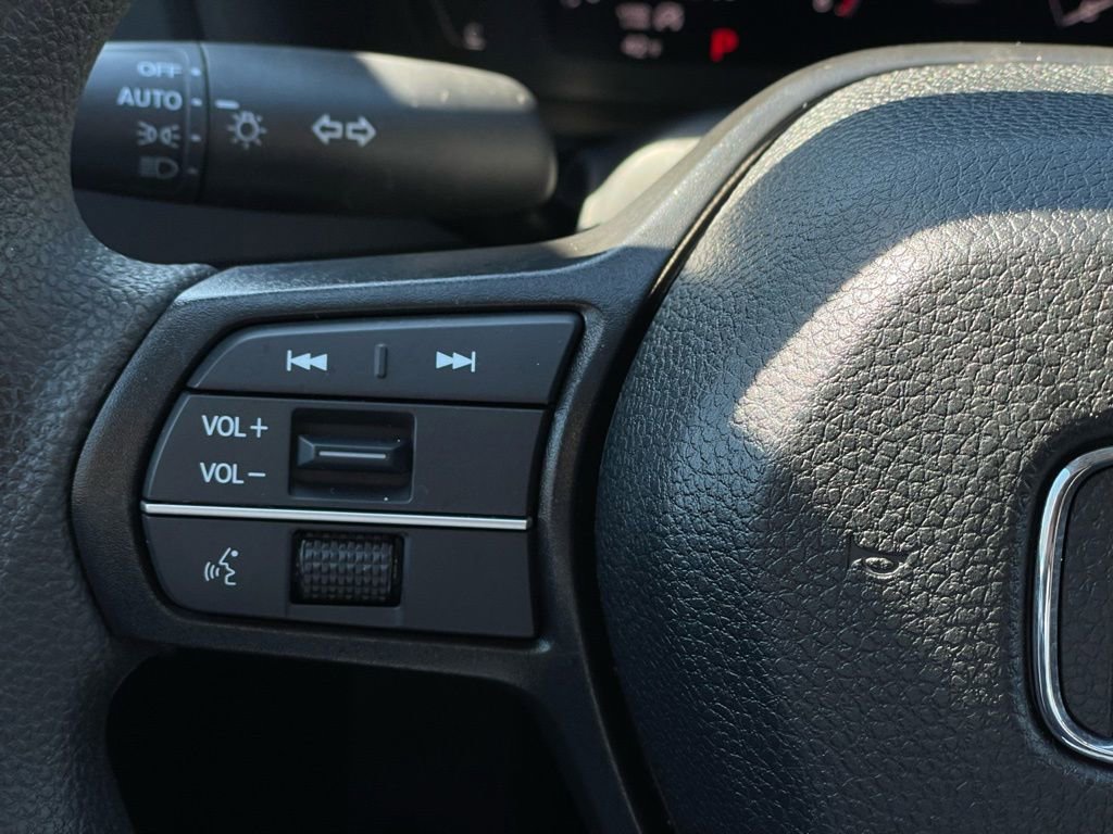 Certified 2025 Honda Accord SE image 15