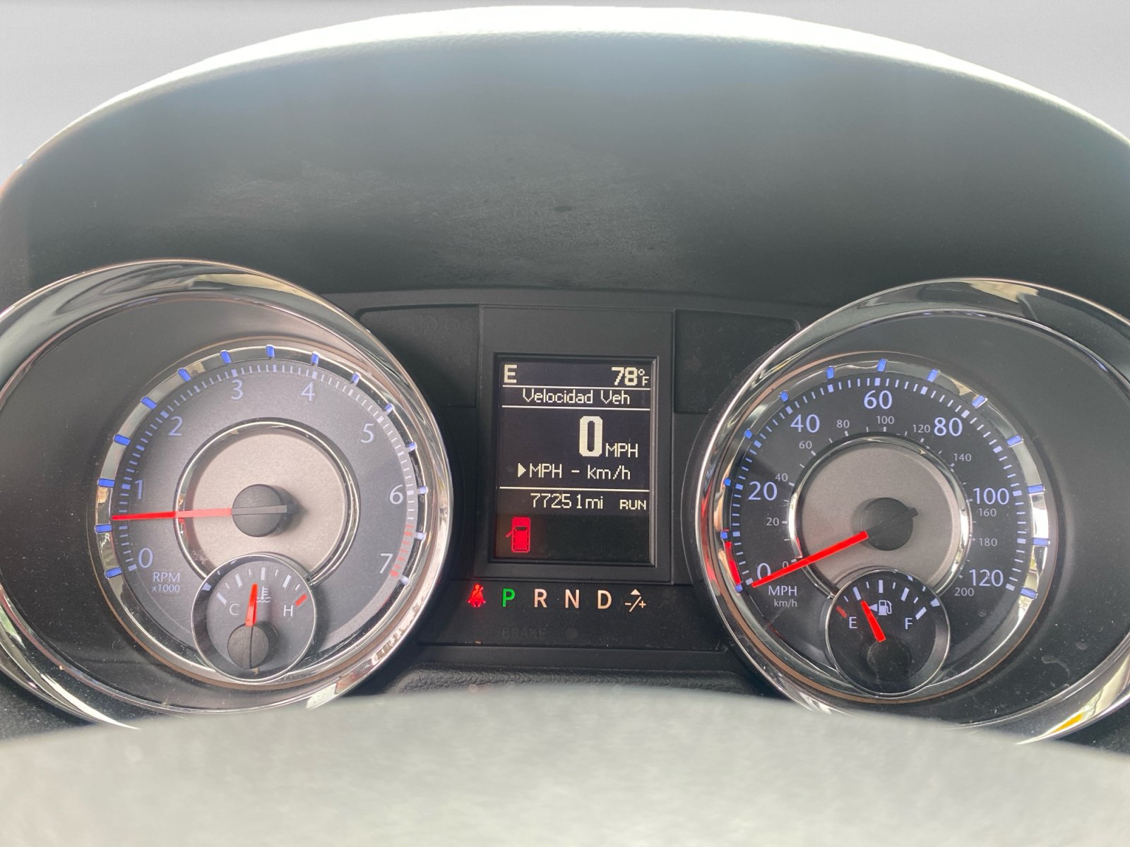 Used 2016 Chrysler Town & Country Touring FWD image 19