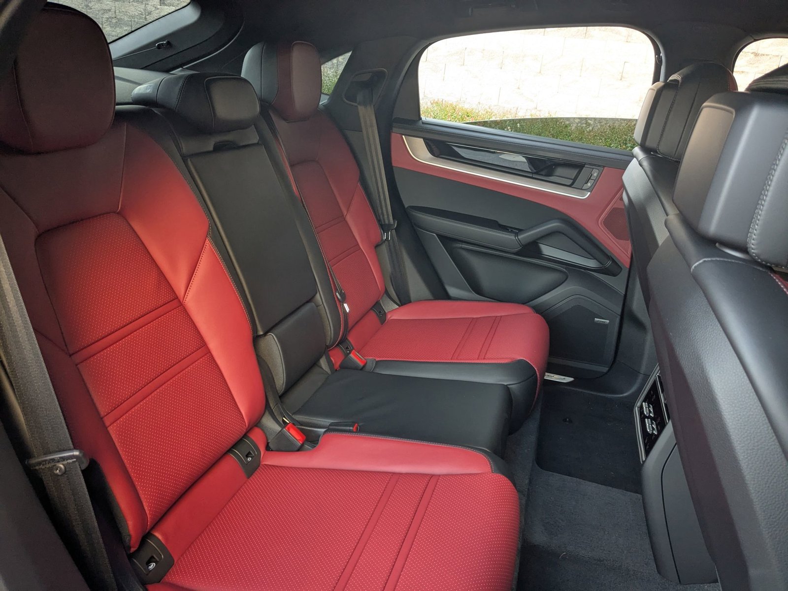 Used 2026 Porsche Cayenne S AWD/4WD image 24