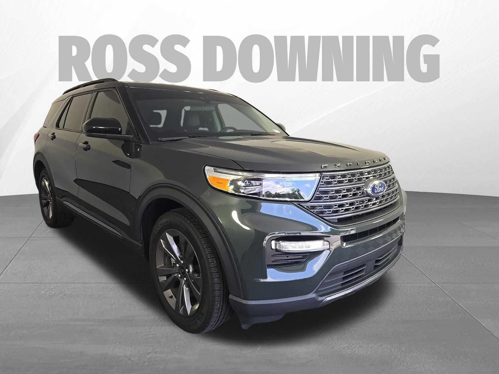 Used 2024 Ford Explorer XLT w/ Equipment Group 202A RWD image 3
