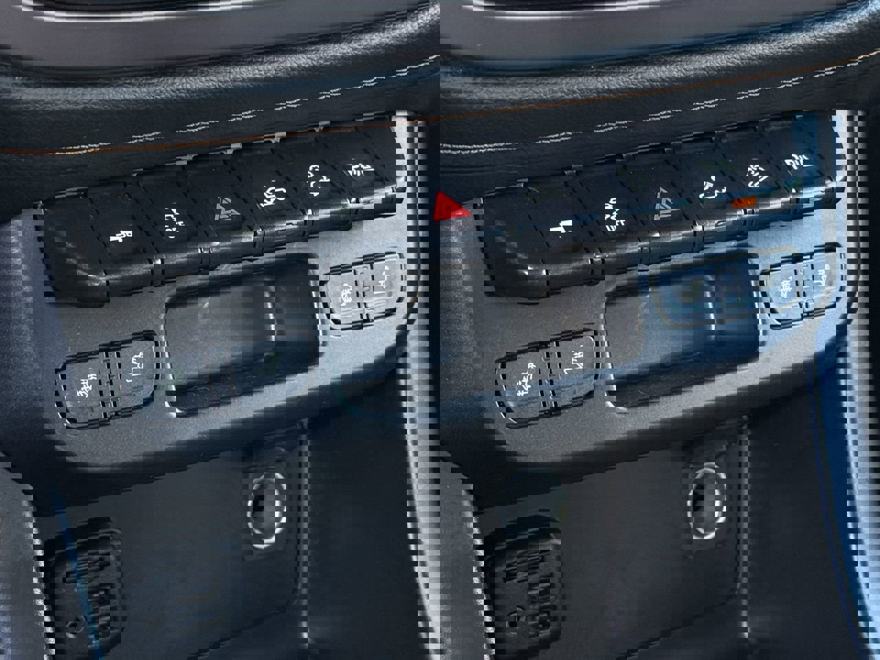 Certified 2022 GMC Canyon AT4 AWD/4WD image 18