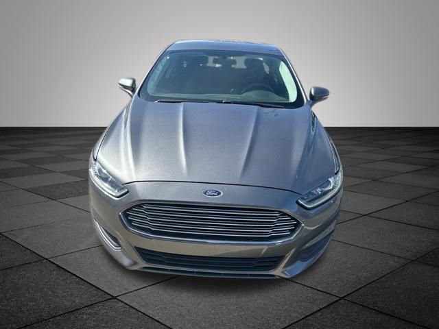 Used 2013 Ford Fusion SE FWD image 2