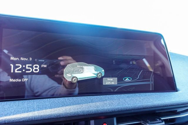 Used 2022 Kia EV6 Light image 18