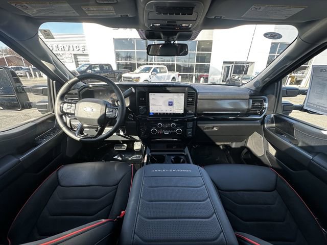 Used 2026 Ford F250 Lariat w/ Black Appearance Package image 3