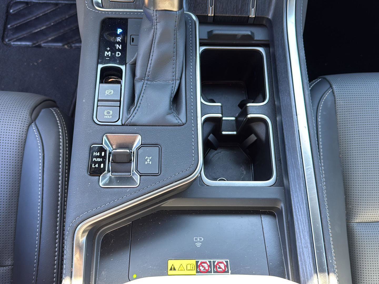 Used 2025 Lexus GX 550 w/ Accessory Package (Z1) image 18