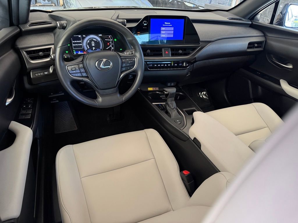 Certified 2024 Lexus UX 250h FWD image 14