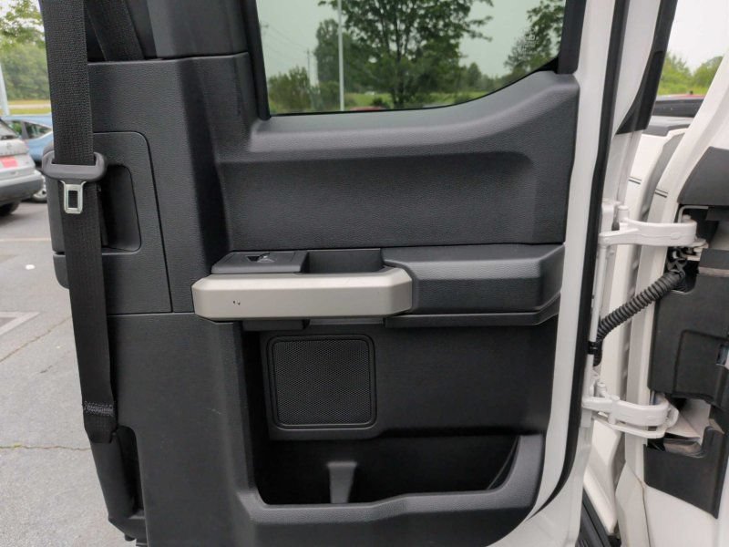 Used 2017 Ford F350 Lariat RWD image 12