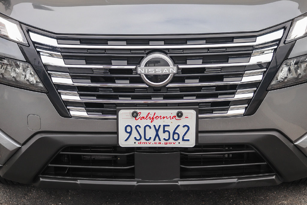 Used 2025 Nissan Rogue SV AWD/4WD image 5