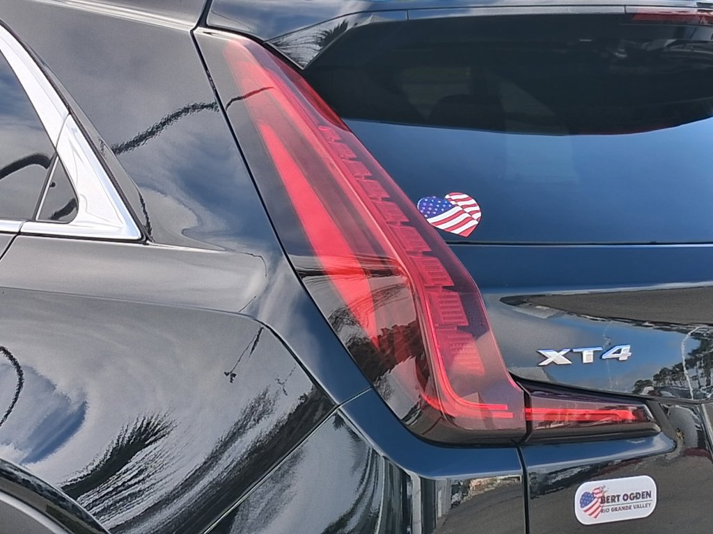 Certified 2024 Cadillac XT4 Luxury FWD image 8
