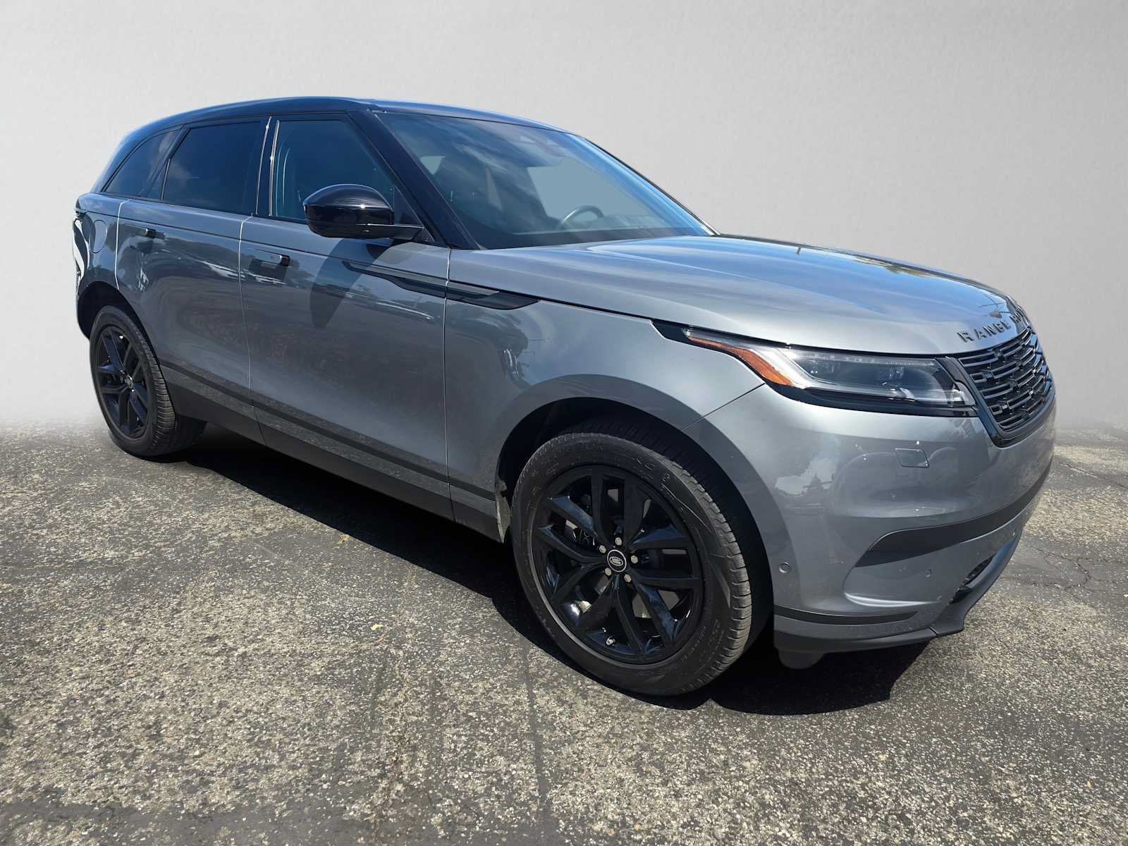 Used 2026 Land Rover Range Rover Velar S AWD/4WD image 7