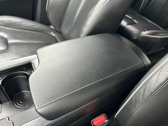 Used 2023 Hyundai Palisade Limited w/ Winter Package FWD image 37