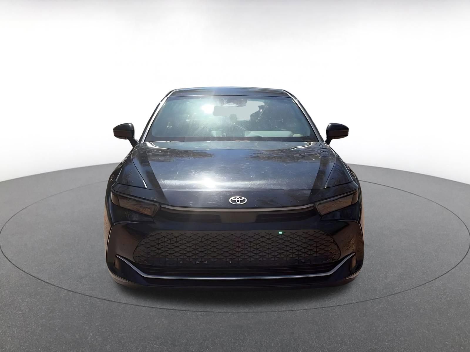 Used 2025 Toyota Crown XLE image 7