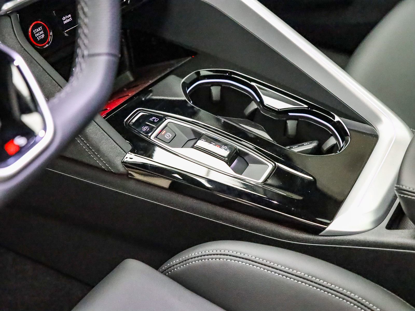 New 2025 Audi SQ5 Premium Plus AWD/4WD image 25