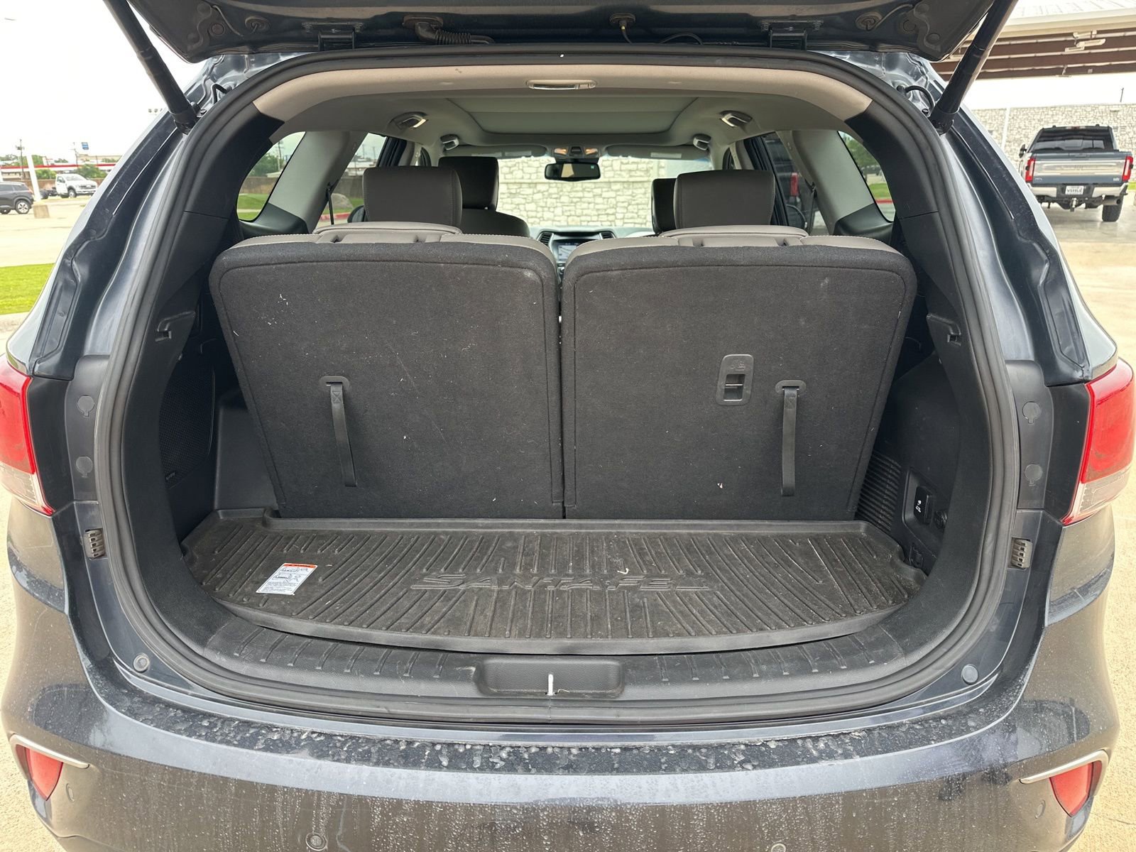Used 2019 Hyundai Santa Fe XL FWD image 9