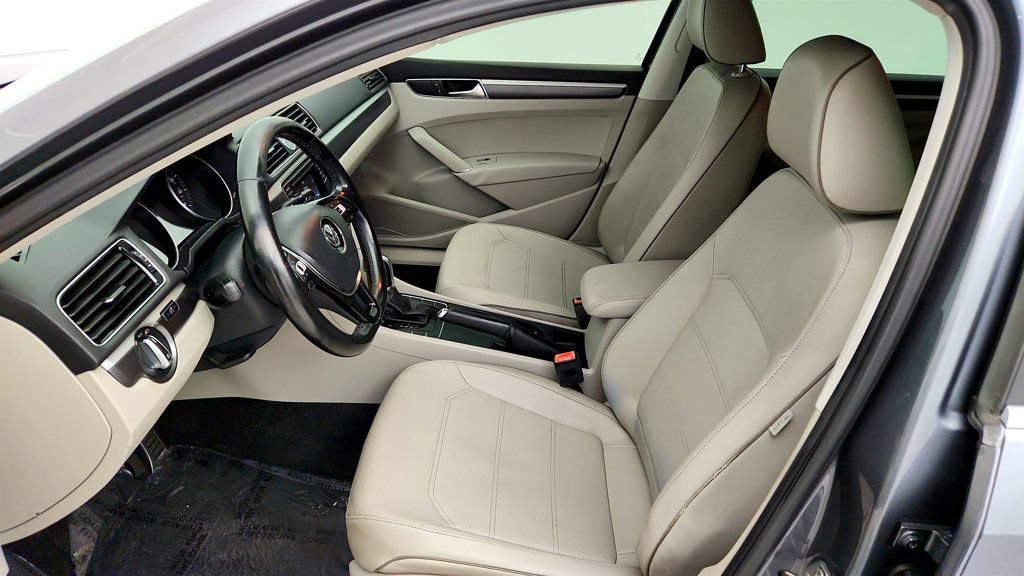 Used 2016 Volkswagen Passat 1.8T R-Line FWD image 19