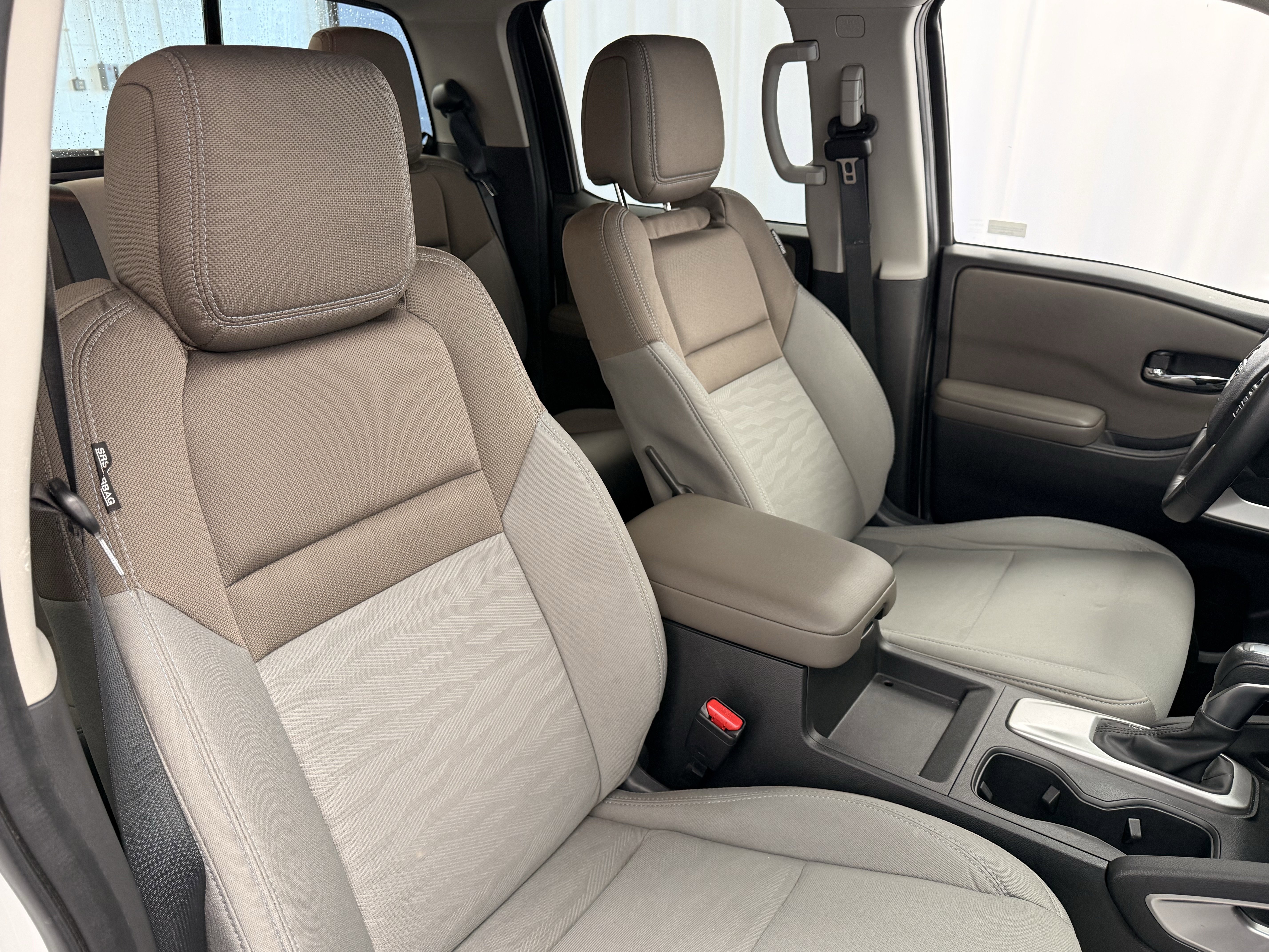 Used 2024 Nissan Frontier SV w/ SV Convenience Package image 13