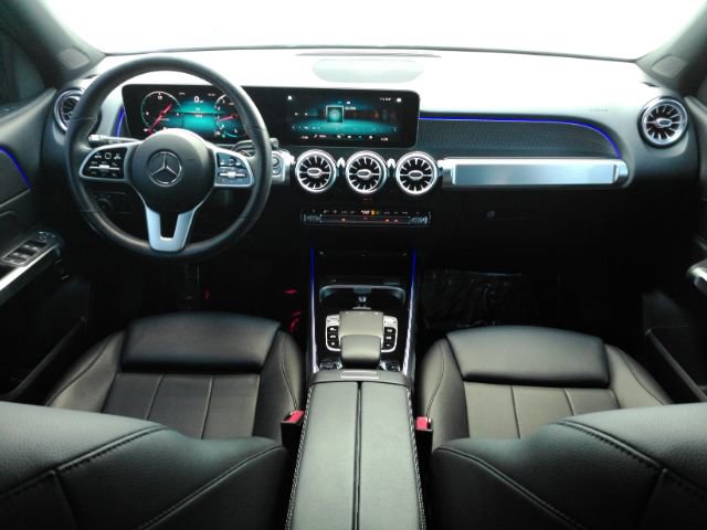 Used 2020 Mercedes-Benz GLB 250 w/ Premium Package image 3