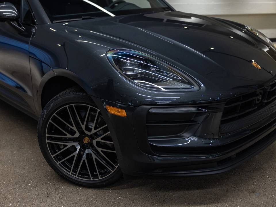 Certified 2026 Porsche Macan AWD/4WD image 19