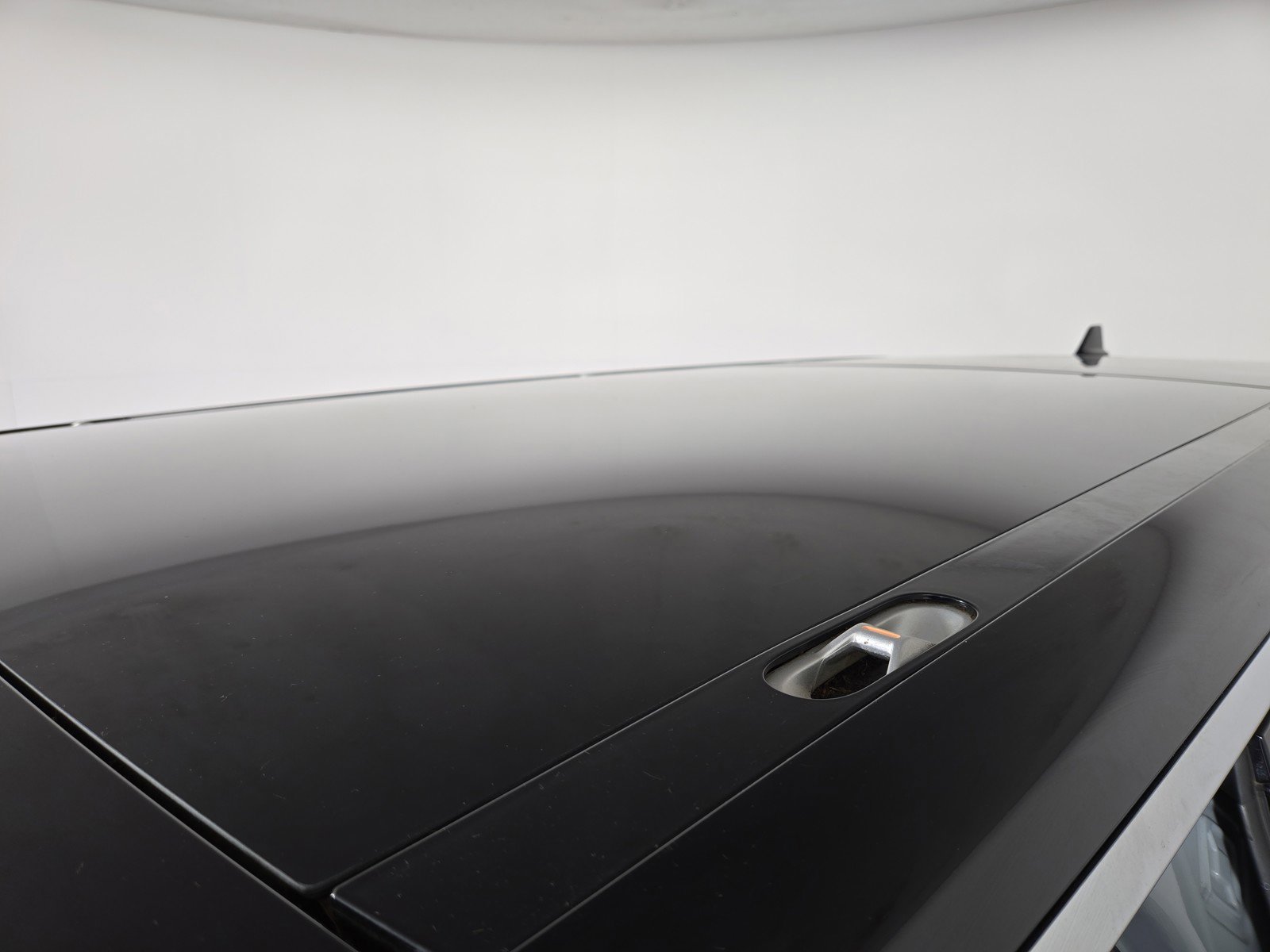 Used 2022 Rivian R1S Launch Edition AWD/4WD image 13