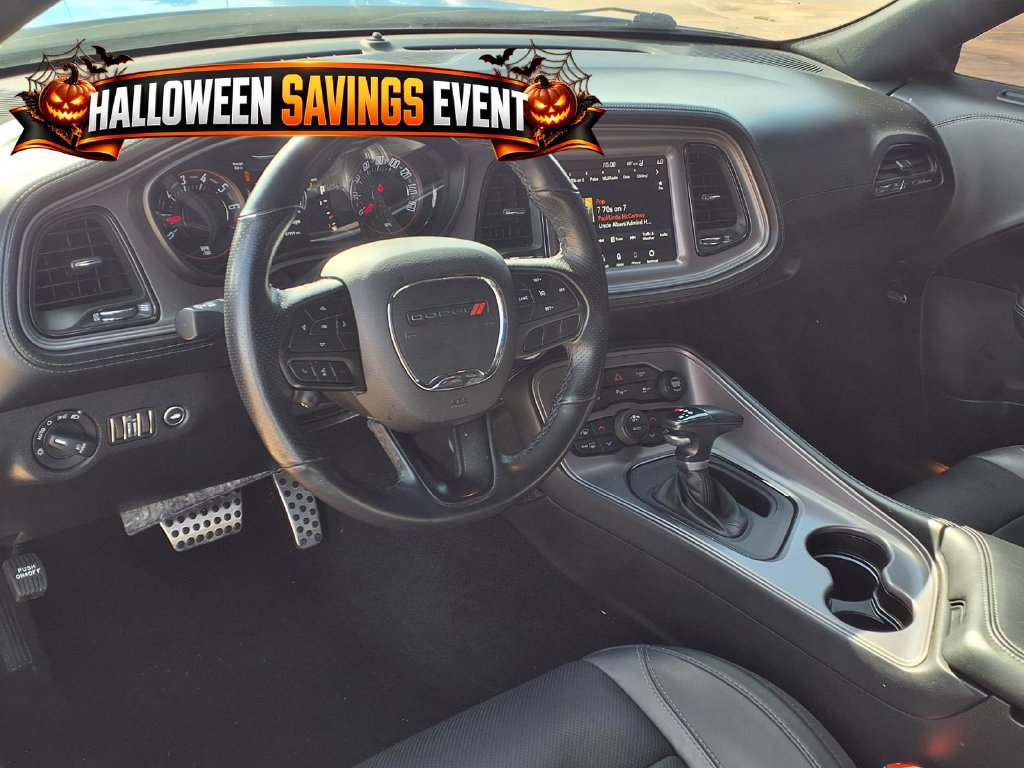 Used 2023 Dodge Challenger SXT w/ Plus Package RWD image 9