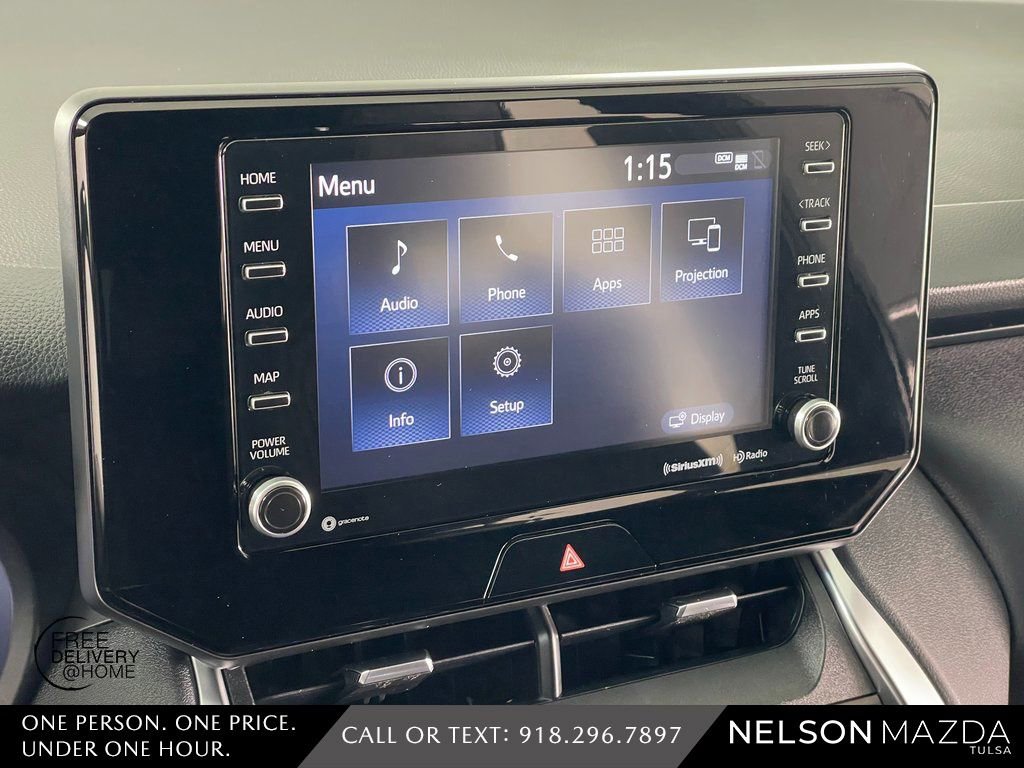 Used 2021 Toyota Venza XLE w/ Softex Package image 32