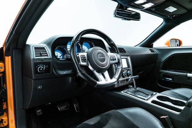 Used 2012 Dodge Challenger SRT8 RWD image 22