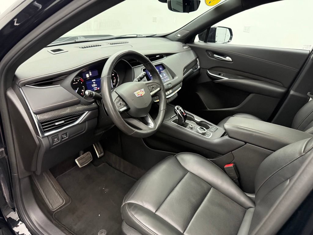 Used 2022 Cadillac XT4 Sport w/ Comfort Package AWD/4WD image 19