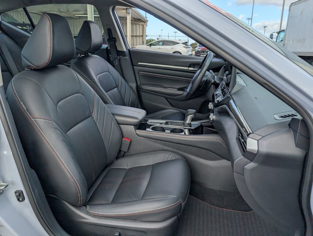 Used 2023 Nissan Altima 2.0 SR FWD image 19