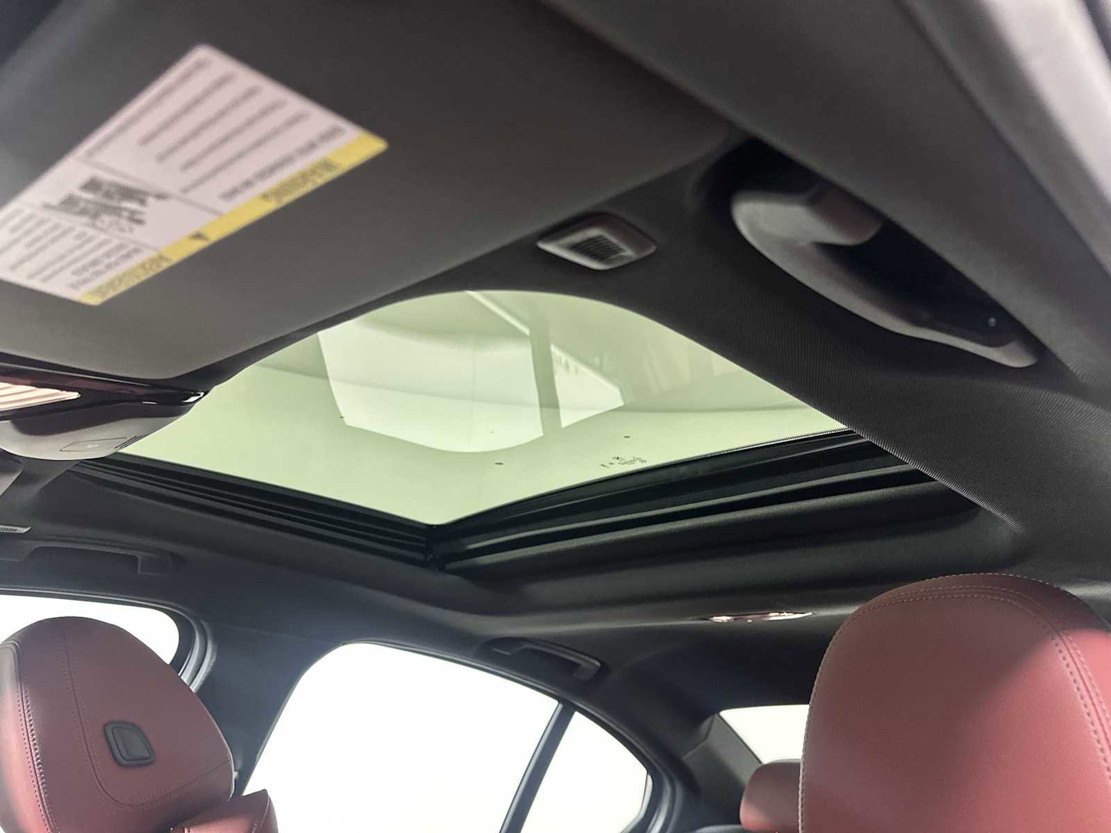 New 2026 BMW 330i xDrive Sedan w/ Convenience Package image 18