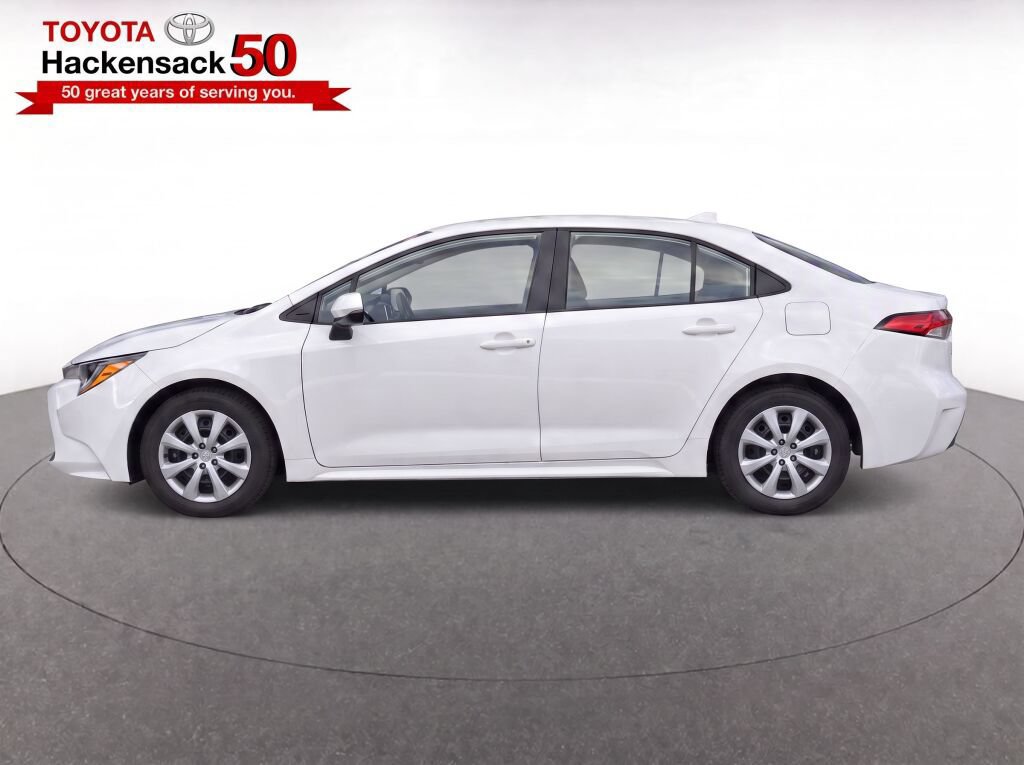 Used 2025 Toyota Corolla LE FWD image 6