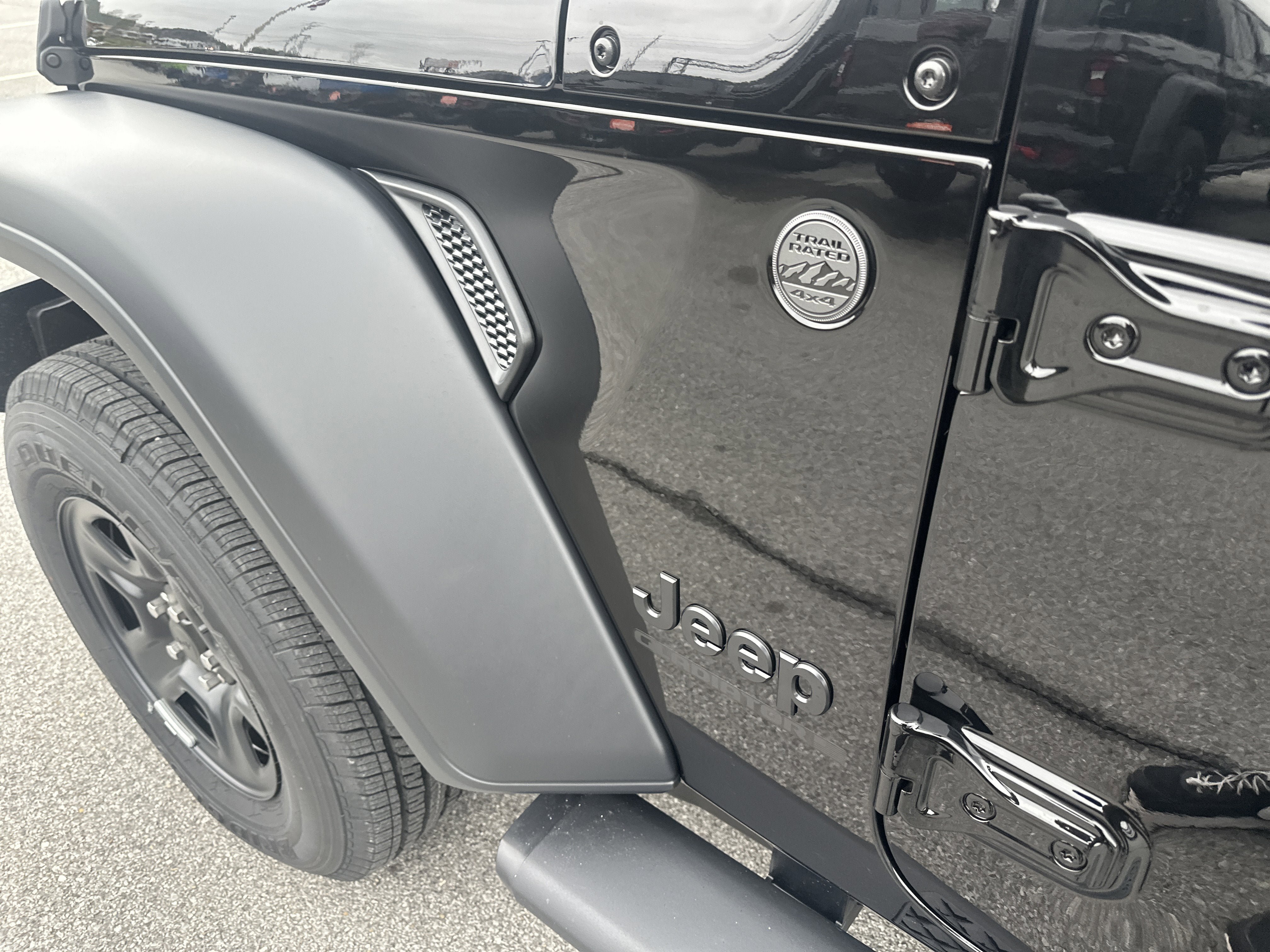 New 2026 Jeep Gladiator Sport AWD/4WD image 11