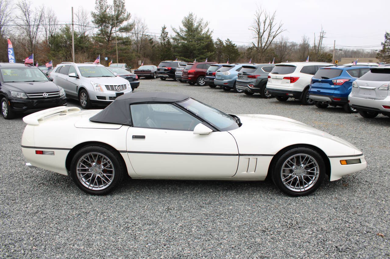 Used 1989 Chevrolet Corvette Convertible RWD image 14