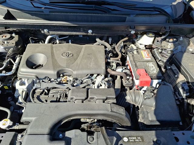 Used 2021 Toyota RAV4 XLE image 30