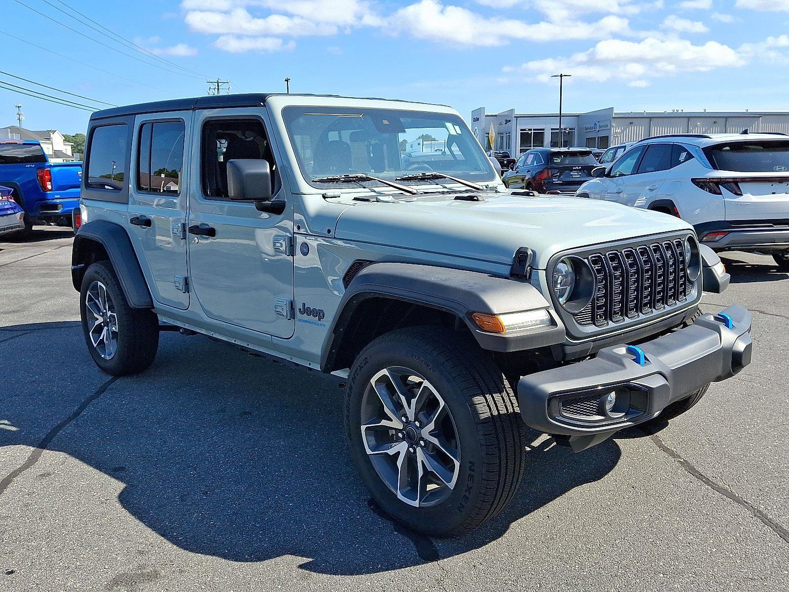 Used 2024 Jeep Wrangler Sport S w/ Convenience Group image 3