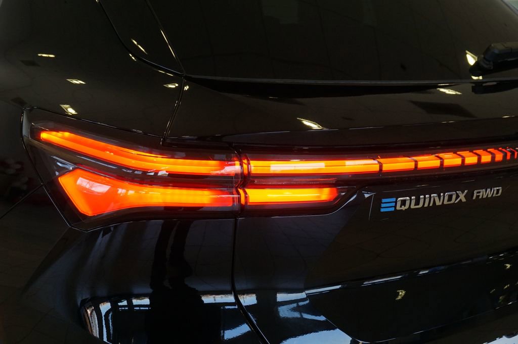 New 2026 Chevrolet Equinox EV LT image 27