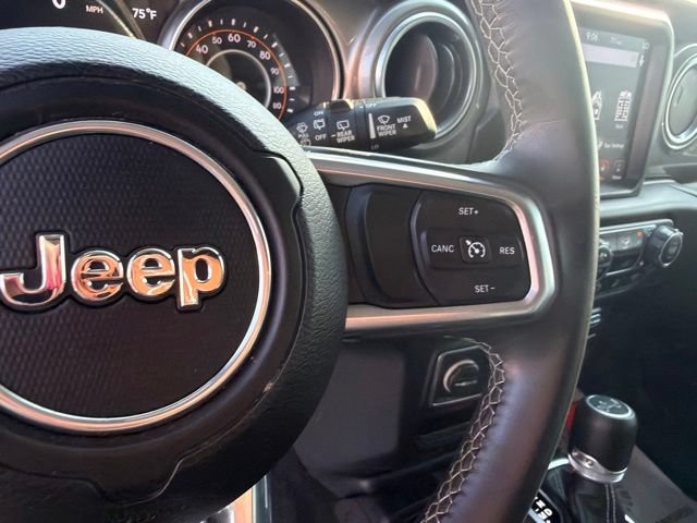 Used 2018 Jeep Wrangler Unlimited Sahara AWD/4WD image 13
