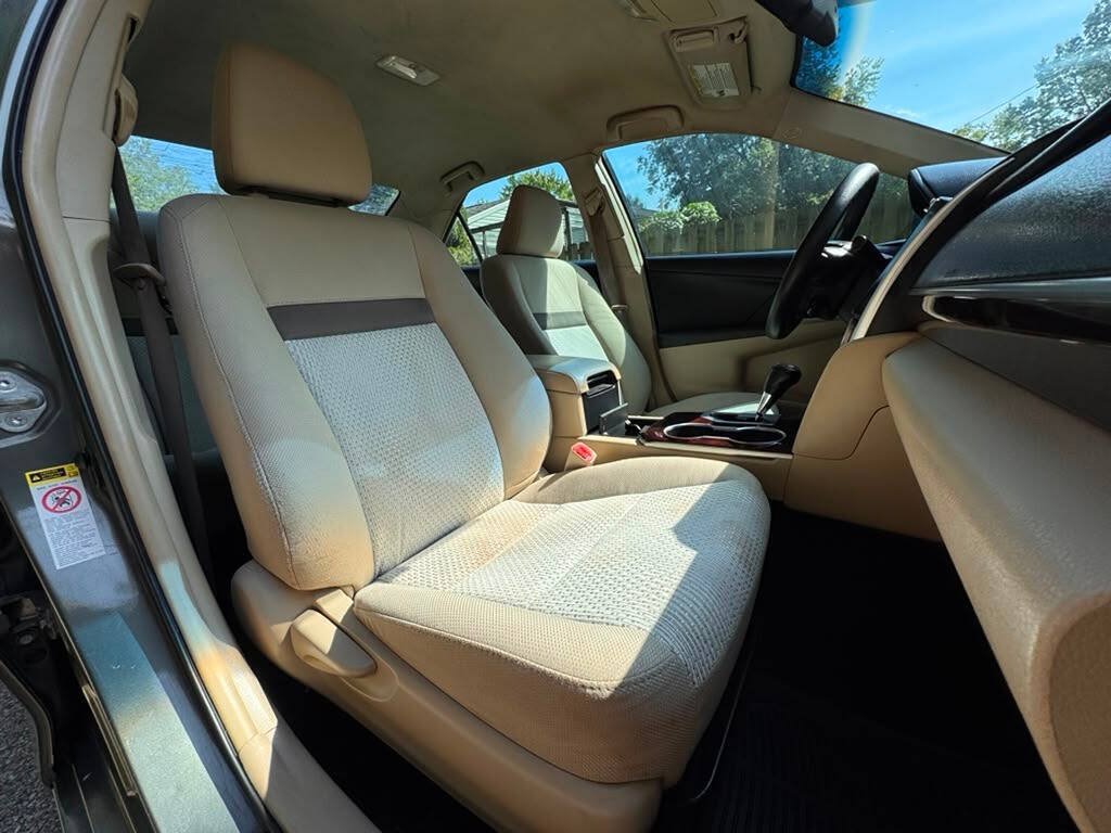 Used 2012 Toyota Camry FWD image 15