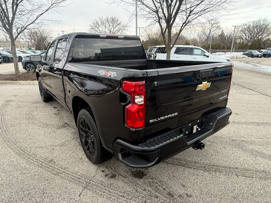 Used 2023 Chevrolet Silverado 1500 Custom image 3