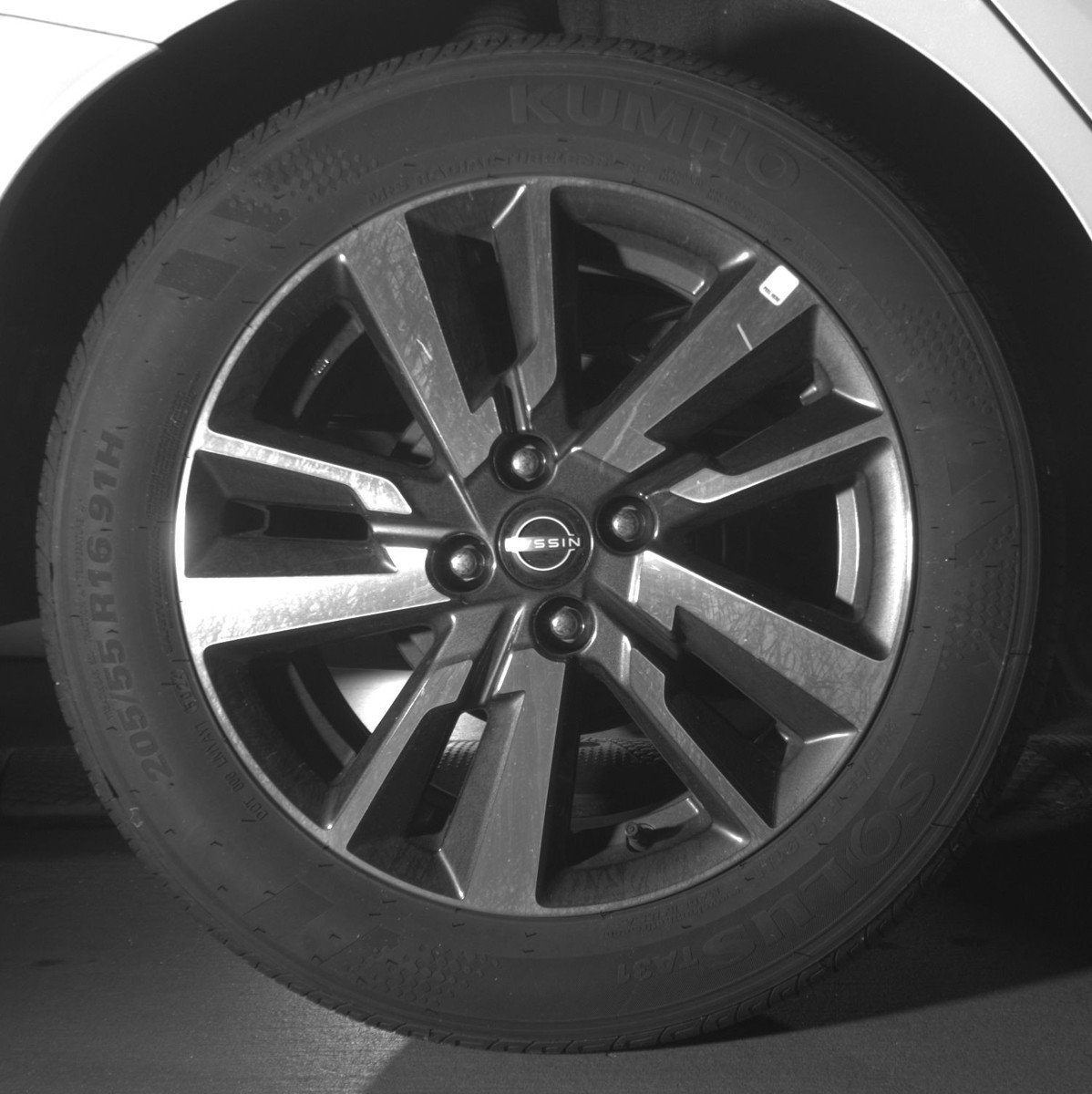 Used 2025 Nissan Versa SV image 15