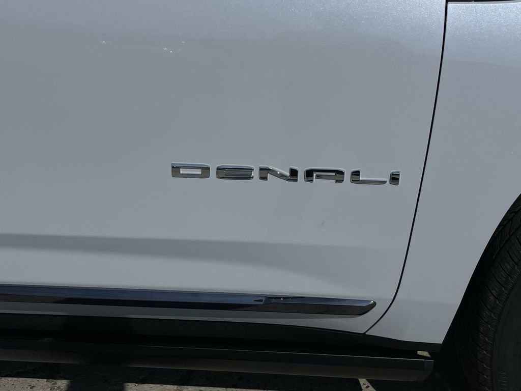 New 2026 GMC Yukon XL Denali Ultimate image 32