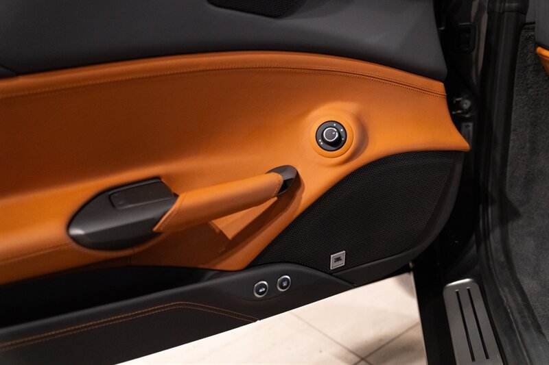 Used 2018 Ferrari 488 Spider RWD image 17