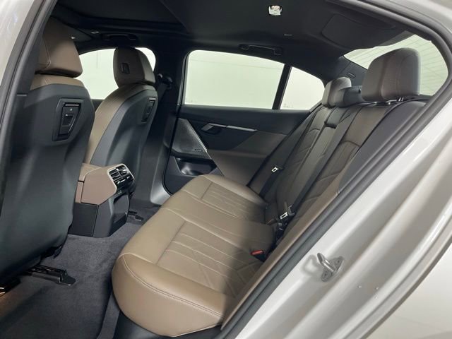 Used 2026 BMW 530i xDrive AWD/4WD image 19