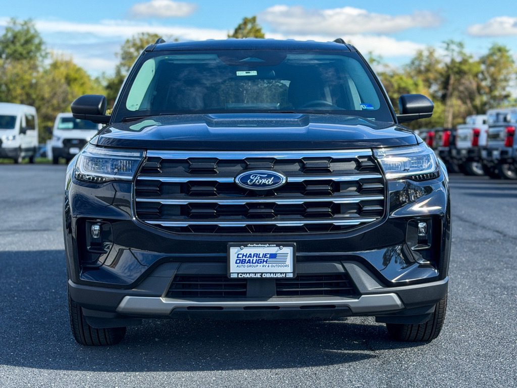 New 2026 Ford Explorer Active w/ Active Comfort Package AWD/4WD image 2