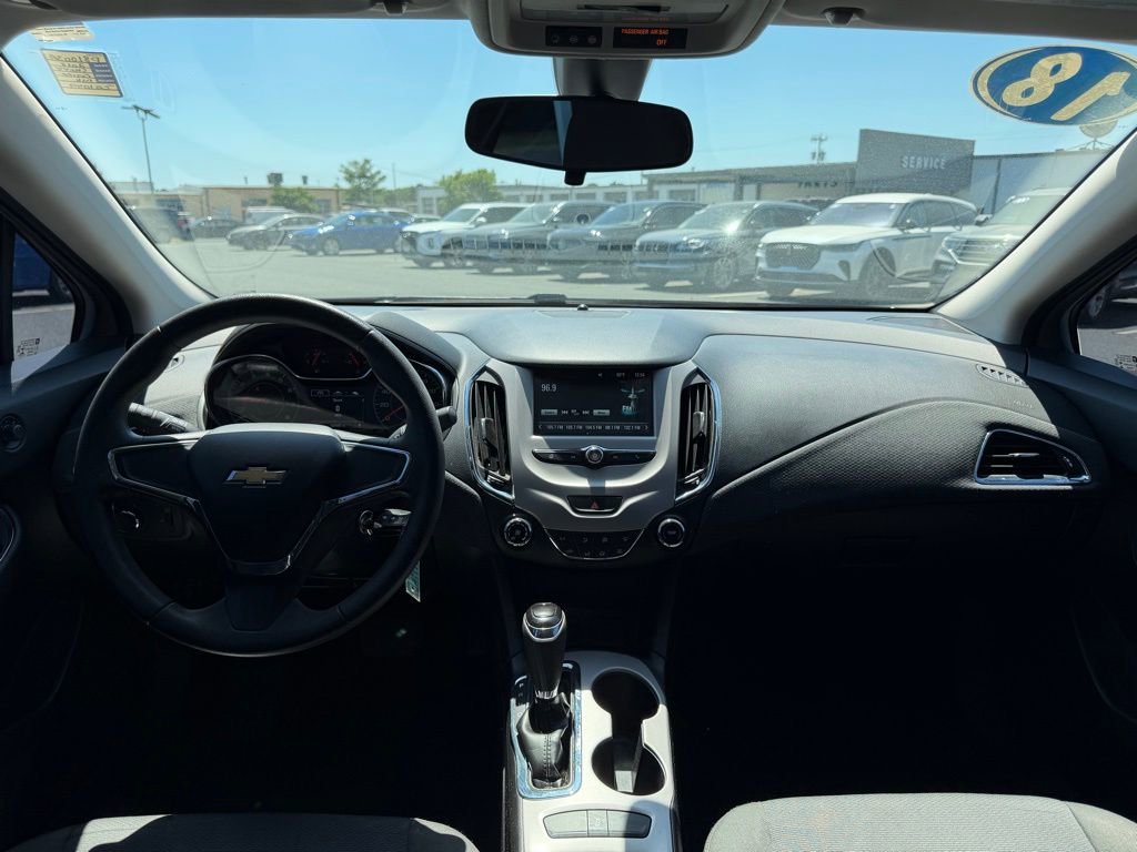 Used 2018 Chevrolet Cruze LS FWD image 35